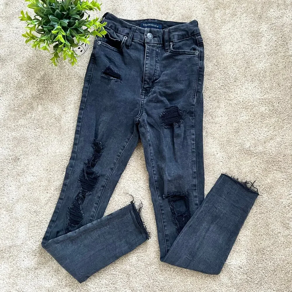 Aeropostale Faded Black Distressed Super High-Rise Curvy Jegging Size:  0R